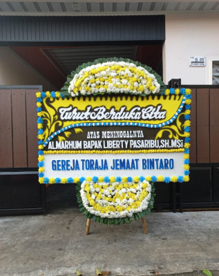 Papan Bunga Duka di Suriamedal