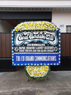 Papan Bunga Duka di Suriamedal